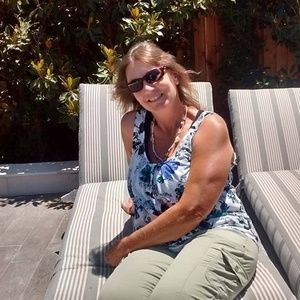 Meet your Posher, Carolyn